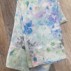 Alo Yoga capri leggings size L